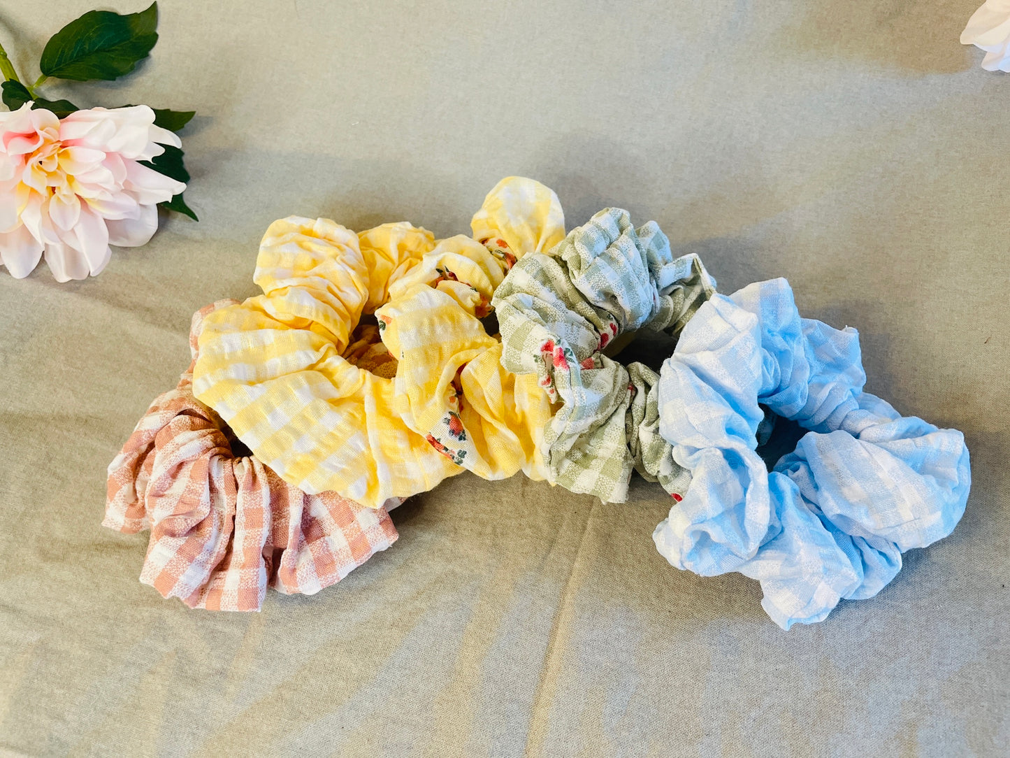 Snöflinga- scrunchie  ruta