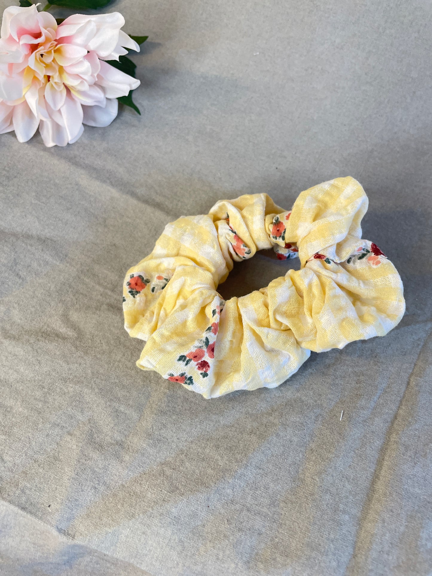 Snöflinga- scrunchie  ruta